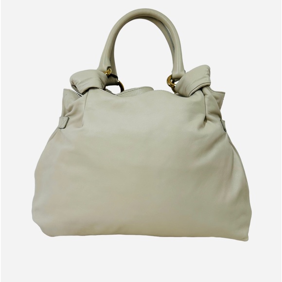 Marc Jacobs Cream Leather Mercer Hobo Tote Bag Knot Handles - Picture 2 of 9